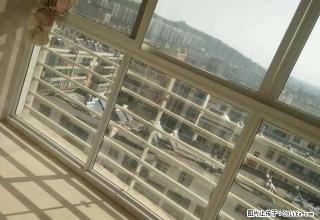 龙泉花园10楼 3室2厅 148平米 精装空房 - 昭通28生活网 zt.28life.com